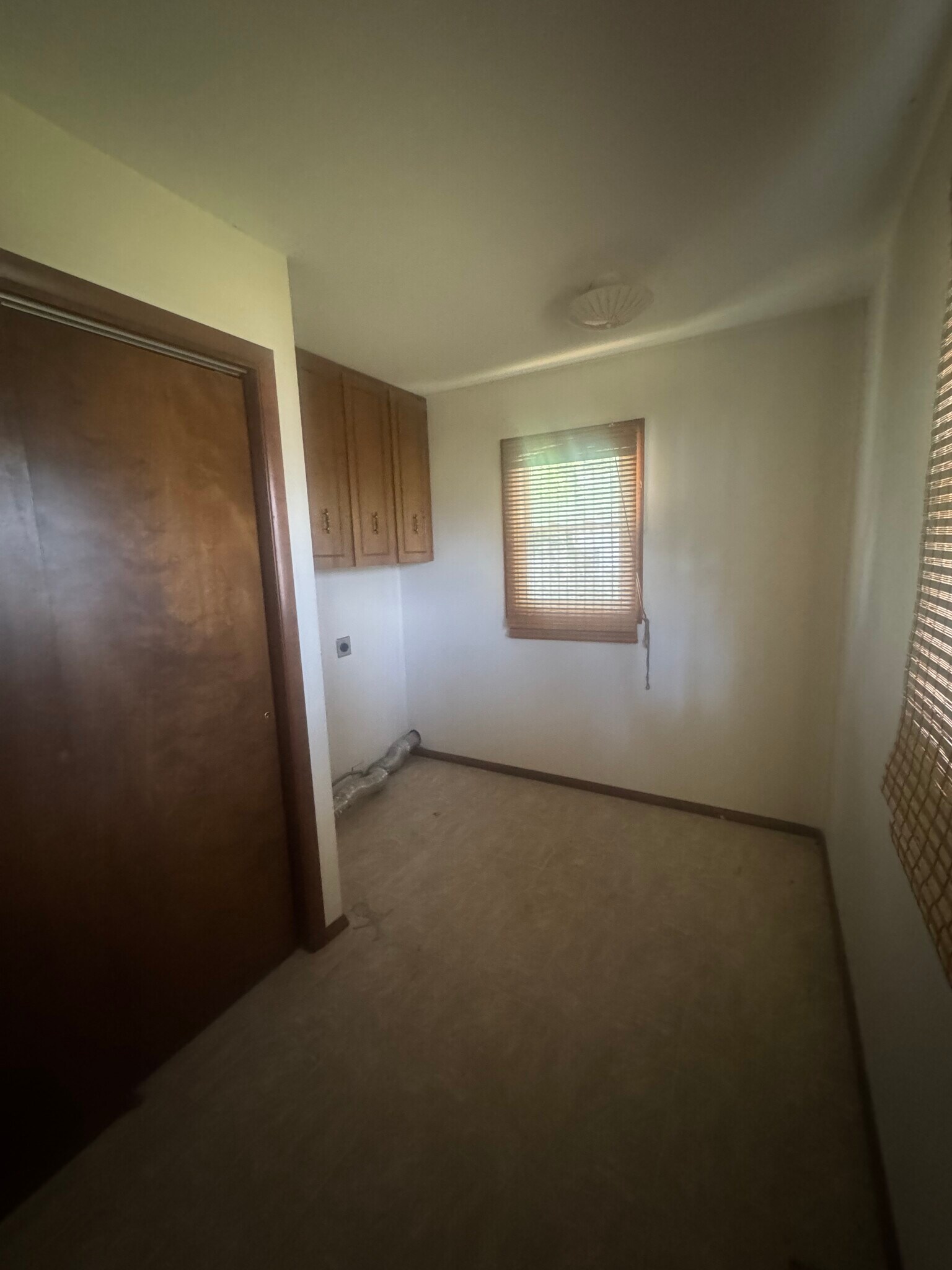 Building Photo - 407 Bayou St