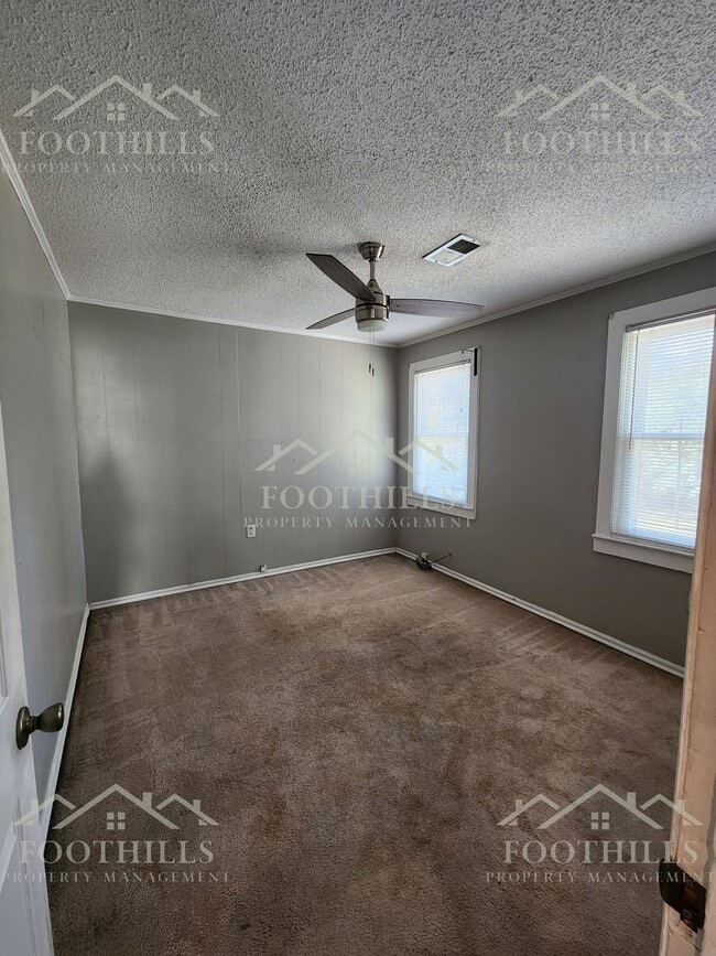 Building Photo - 1917 Inman Dr