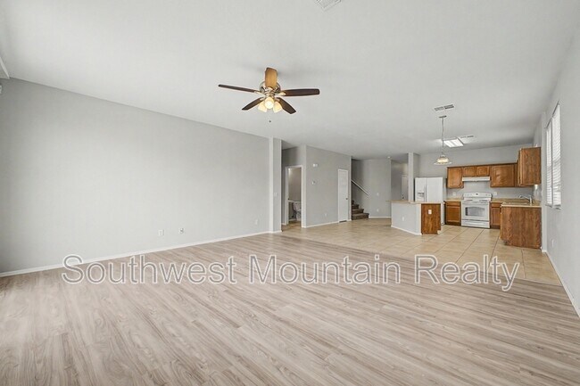 Building Photo - 45556 W Tucker Rd