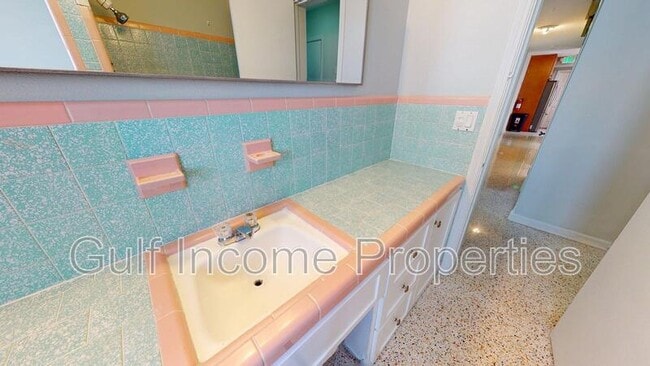 Building Photo - 3111 26th St W