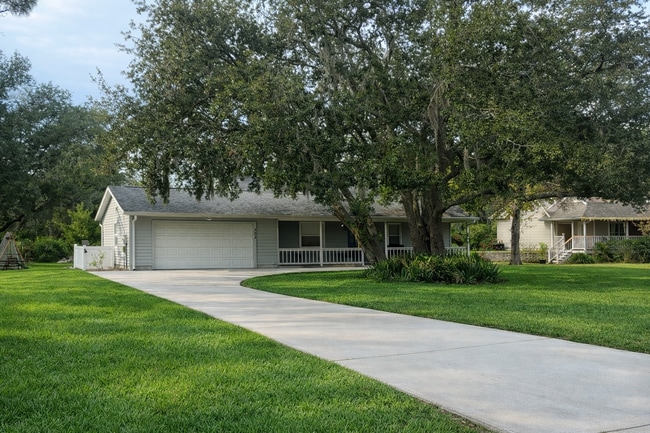 Building Photo - 702 134th St E