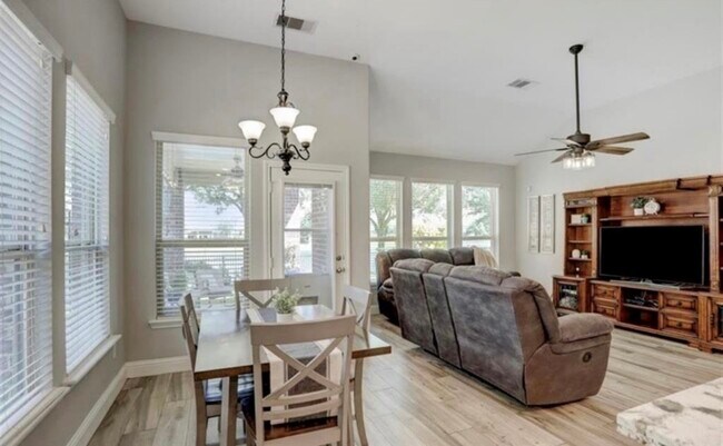 Building Photo - 26214 Christen Canyon Ln