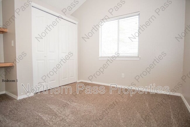 Building Photo - 1516 Cherokee Ridge Dr