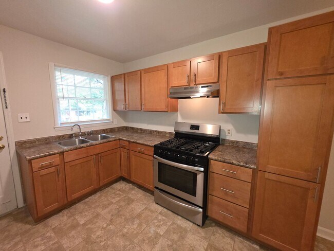 Building Photo - BH-beal3721