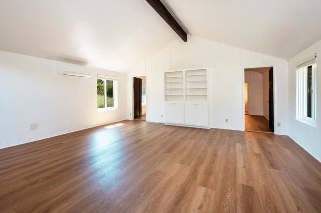 Building Photo - Charming 2-Bedroom Retreat Near More Mesa ...