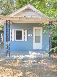 Building Photo - 204 Wainwright Ave E