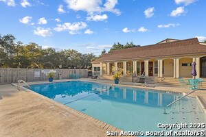 Building Photo - 8702 Village Dr