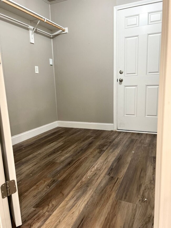 Building Photo - Located in the HEART of Burleson!