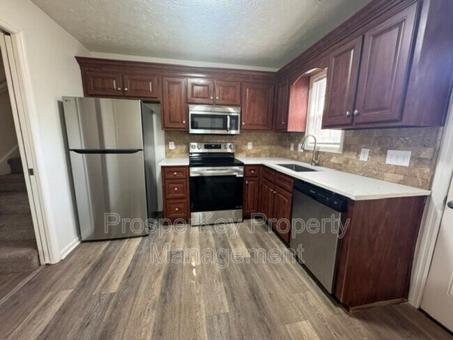 Building Photo - 802 27th Ave