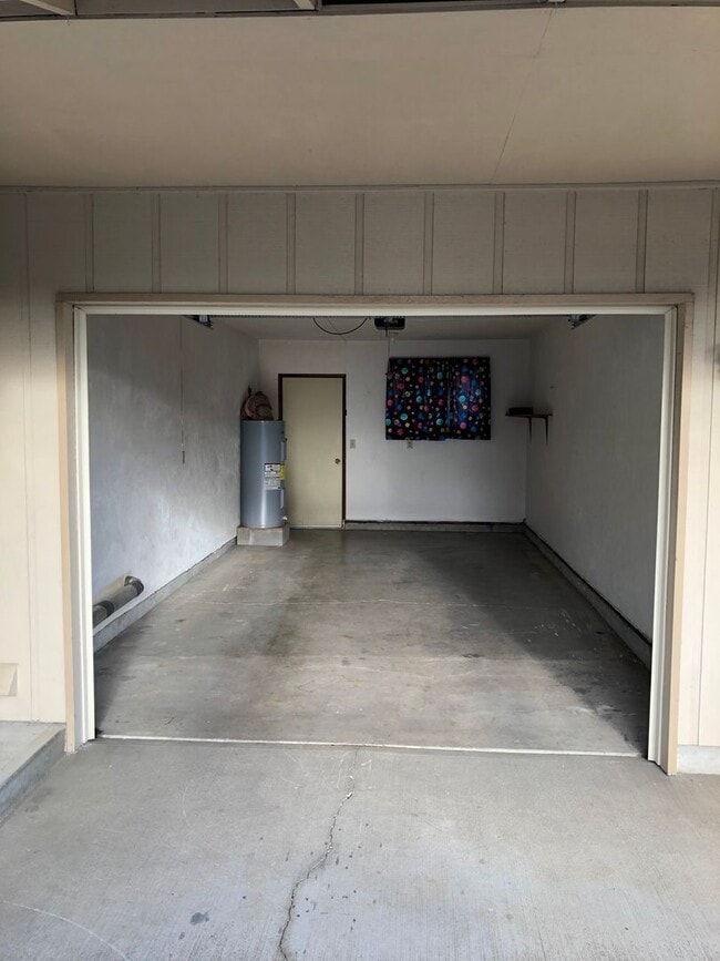 Building Photo - David Drive Duplex