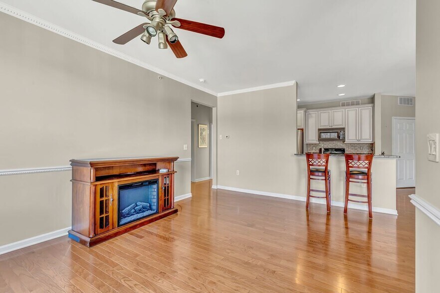 Building Photo - 632 Sophee Ln