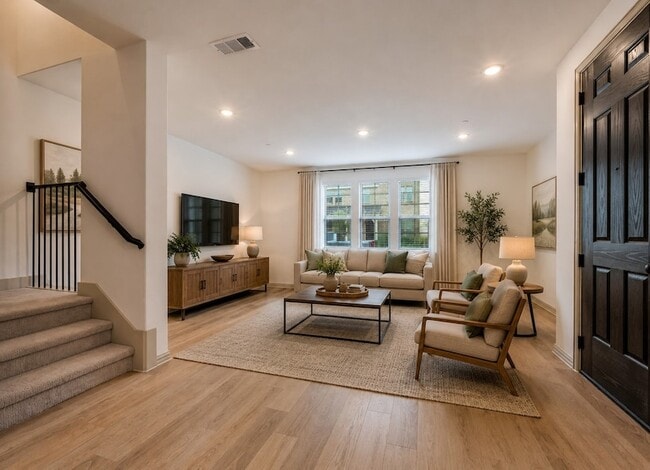 Building Photo - 512 Parkside Dr