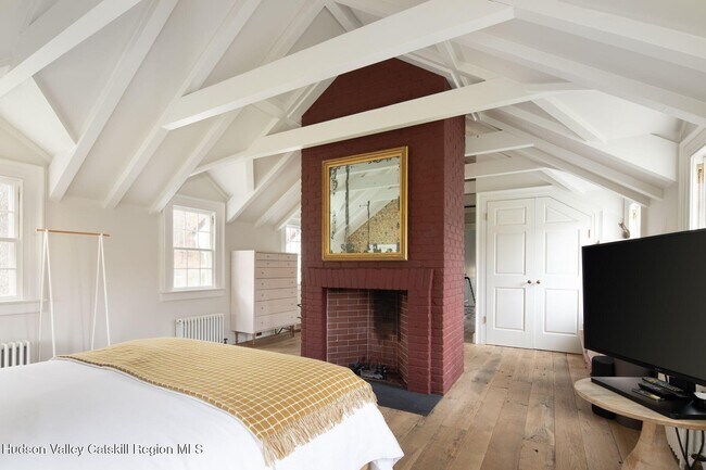 Building Photo - 2073 NY-82