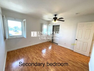 Building Photo - Spacious and Modern Home in Village Walk C...