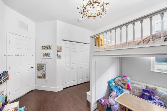 Building Photo - 10470 NW 69th Terrace