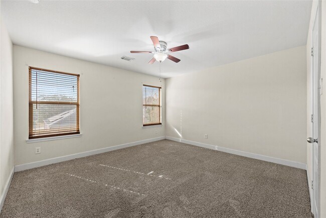 Building Photo - 16703 Summer Cypress Ct