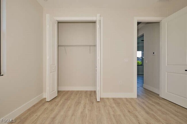 Building Photo - 1645 NW 38th Pl