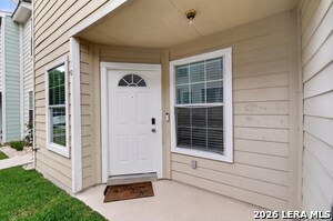 Building Photo - 10 Bratton Dr