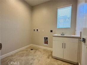 Building Photo - 150 Edna Pkwy