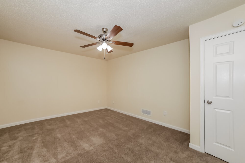 Building Photo - 67 Middlebrook Dr