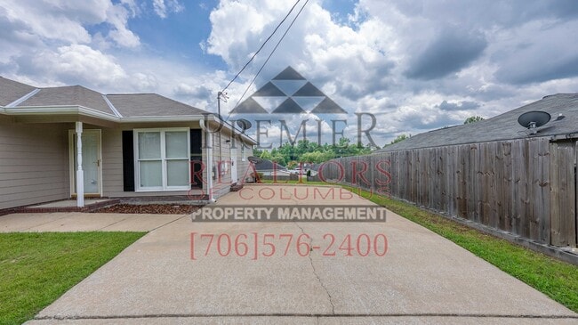 Building Photo - 6788 Mitchell Ridge Dr
