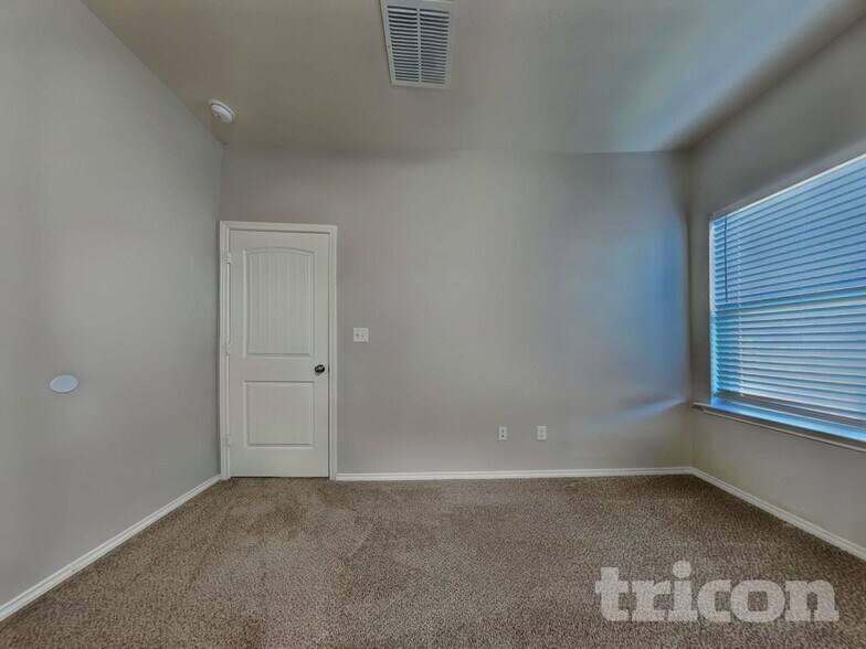 Building Photo - 125 Buttercup Bnd