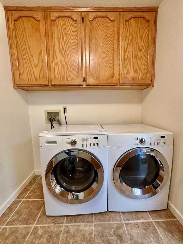 Building Photo - 15593 Carrie Dr