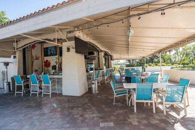 Building Photo - 318 September St