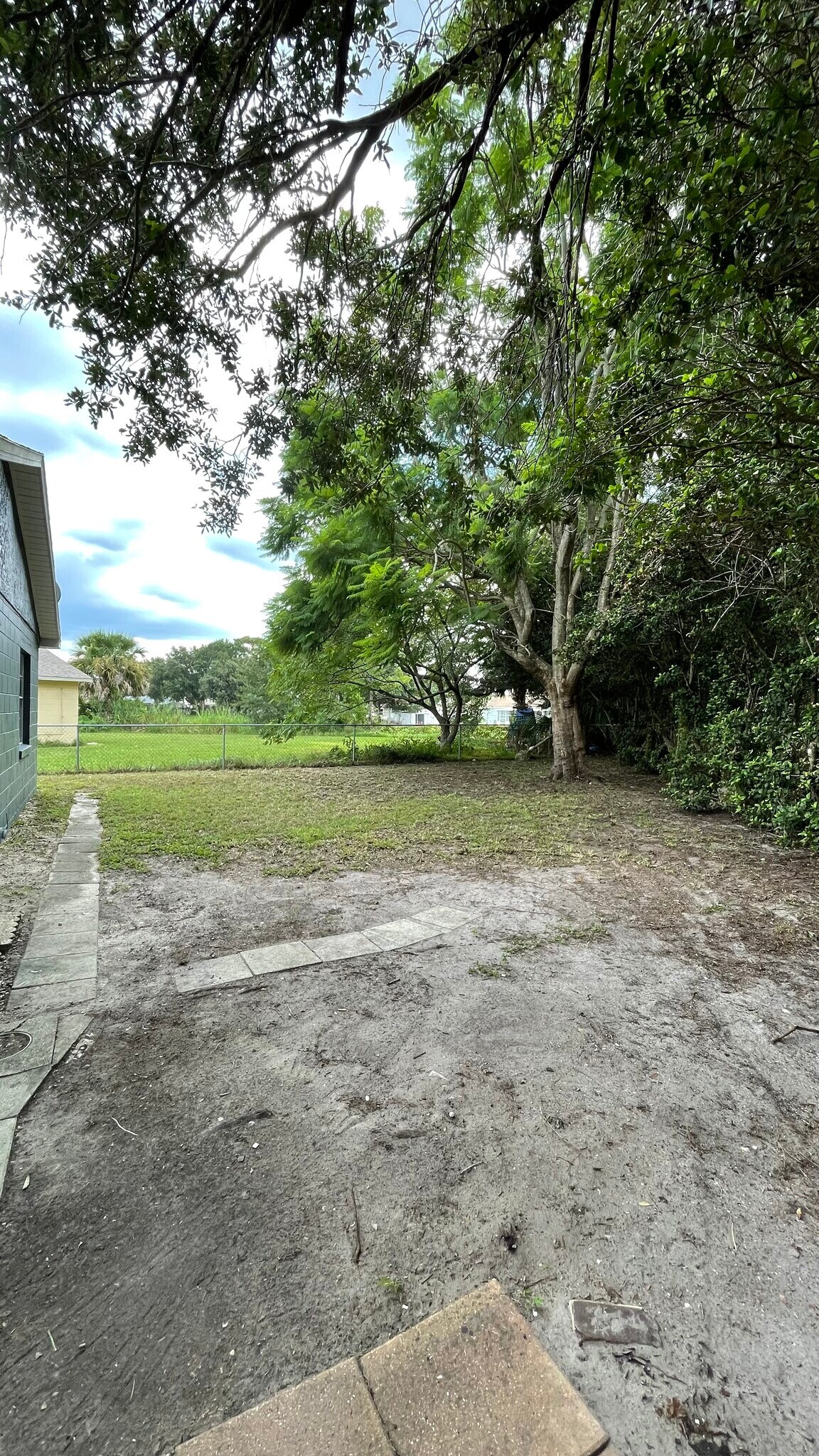 Building Photo - 1533 Lay Ct