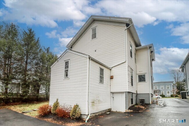 Building Photo - 23 S Main St