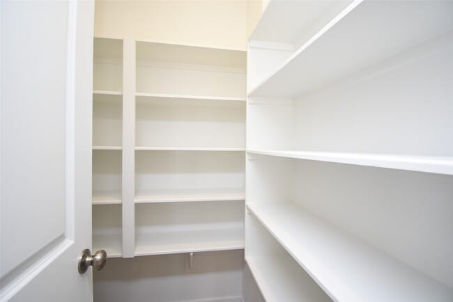 Building Photo - 6303 Golden Seaton Dr