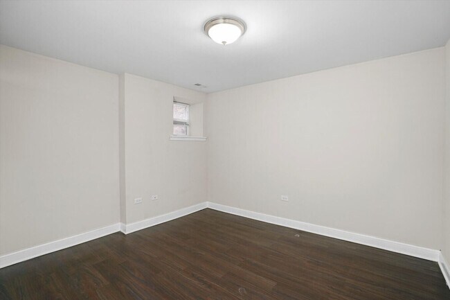 Building Photo - 4521 S Michigan Ave