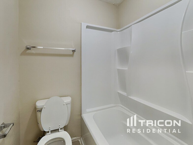 Building Photo - 18807 Danalyn Ct