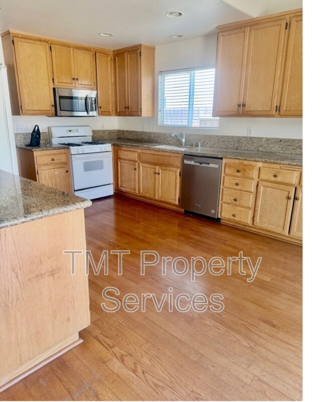 Building Photo - 2742 La Purisima Ave