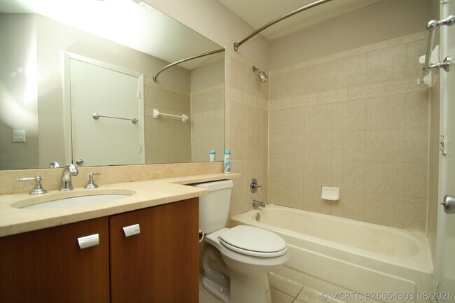 Building Photo - 1000 Crystal Way