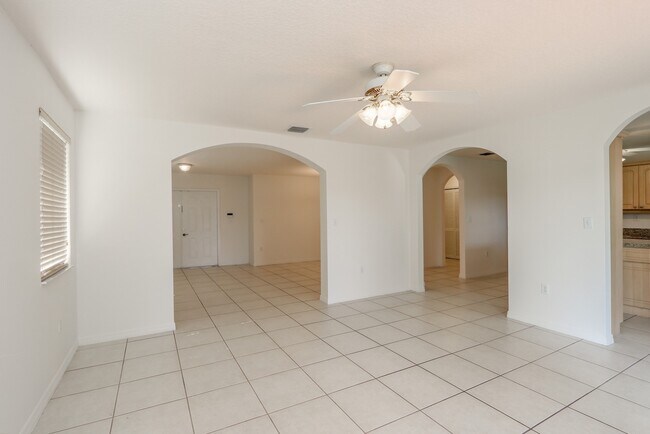 Building Photo - 4145 SW 84th Ct