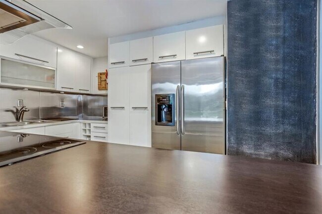 Building Photo - 130 26th St NW
