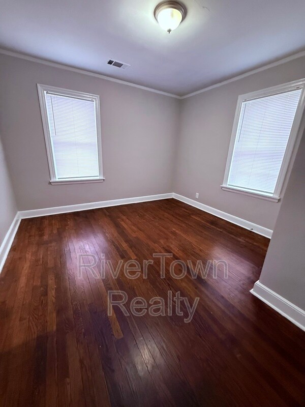 Building Photo - 1093 N Watkins St