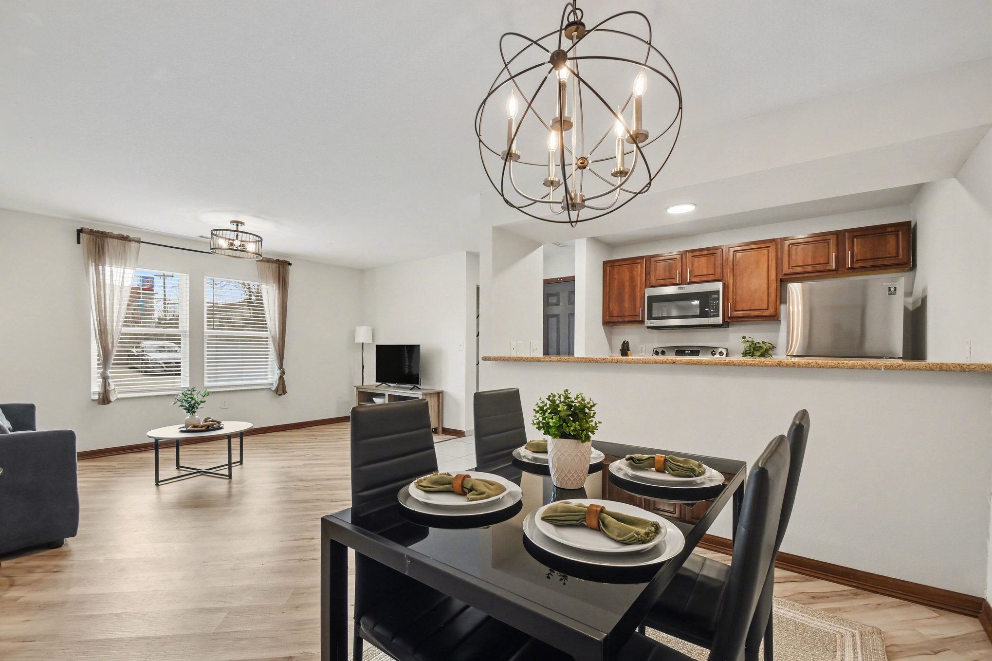 Building Photo - 118 Rhodes St