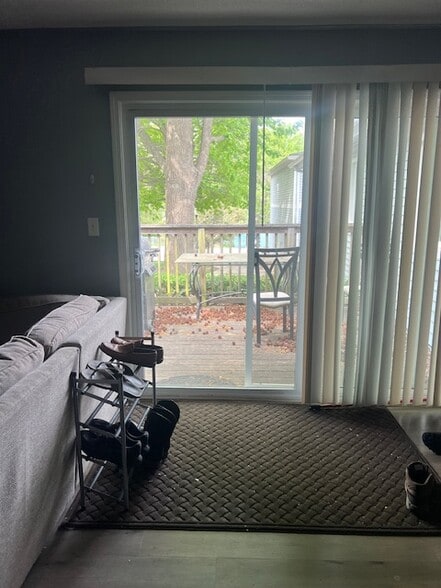 Building Photo - 1005 E Park St