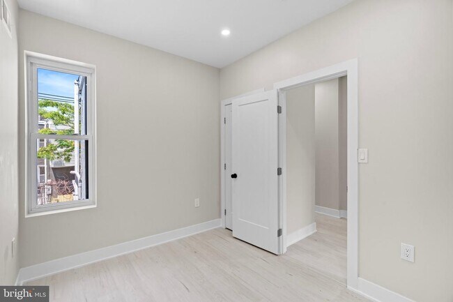 Building Photo - 1626 S 24th St