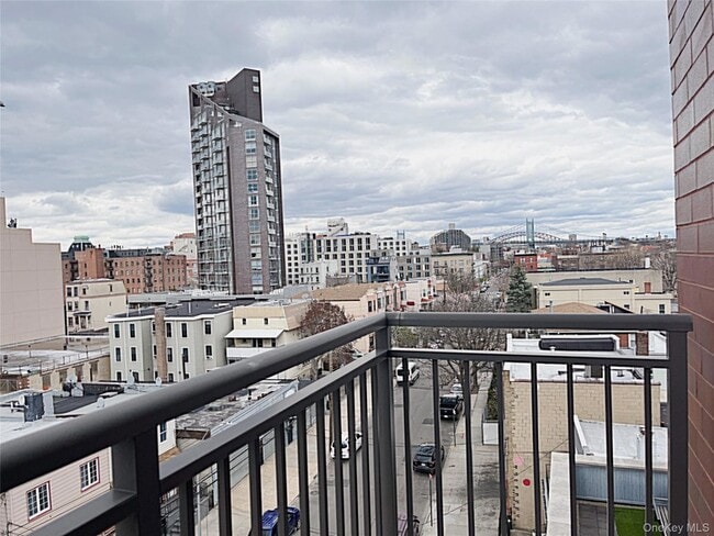 Building Photo - 12-15 Broadway Unit 603