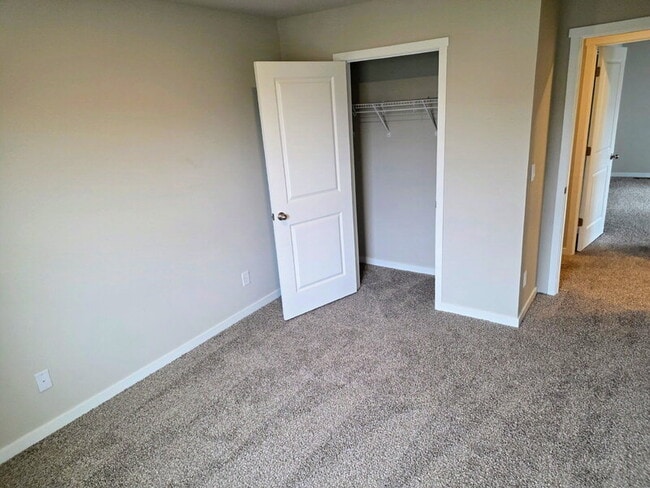 Building Photo - 1724 Southbridge Dr