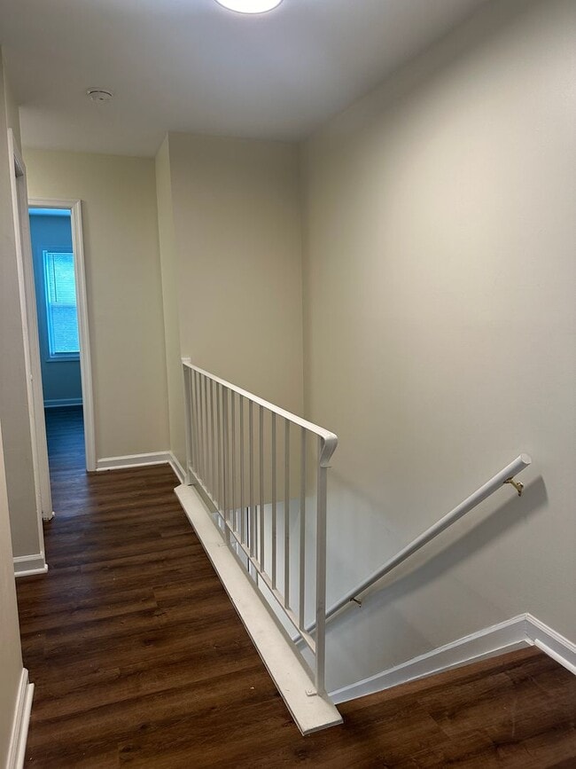 Building Photo - 215 Kimberly Way