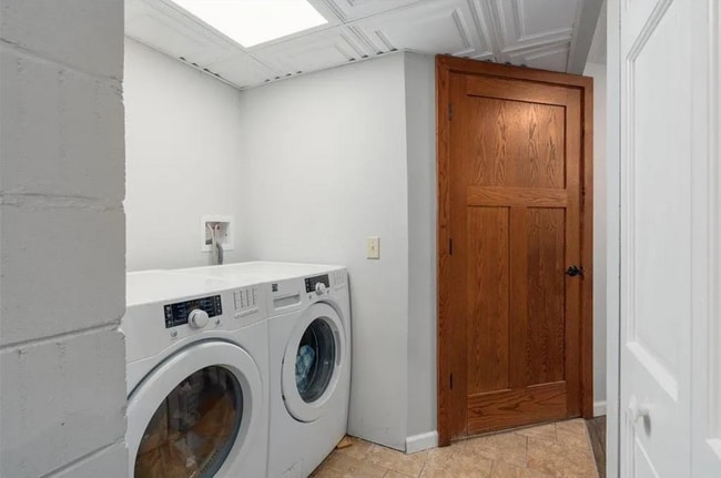 Building Photo - 600 Koehler Rd