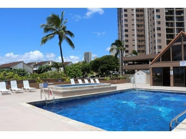 Building Photo - Park At Pearlridge 2 bedroom/ 2bath Condo