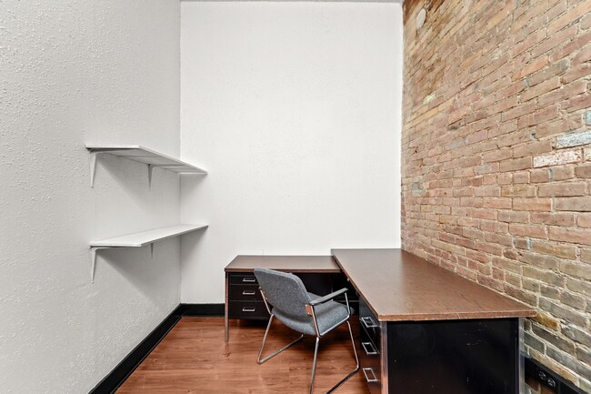 Building Photo - 136 Court St