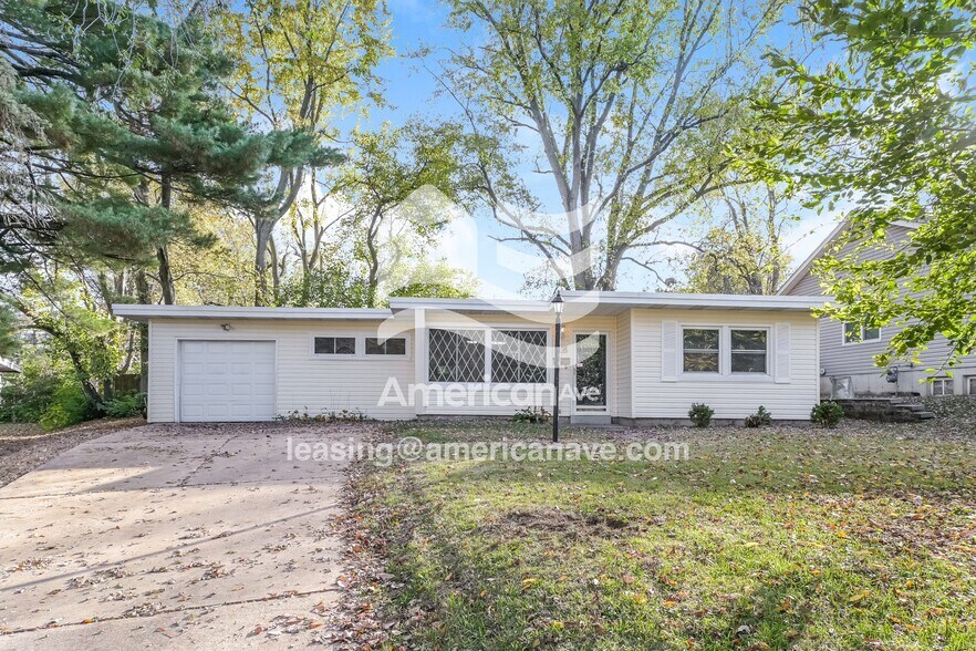 Primary Photo - 20 St Laurence Dr