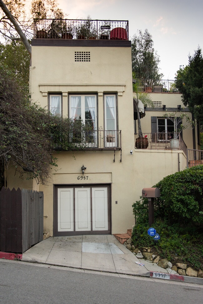 Building Photo - 6957 Camrose Dr