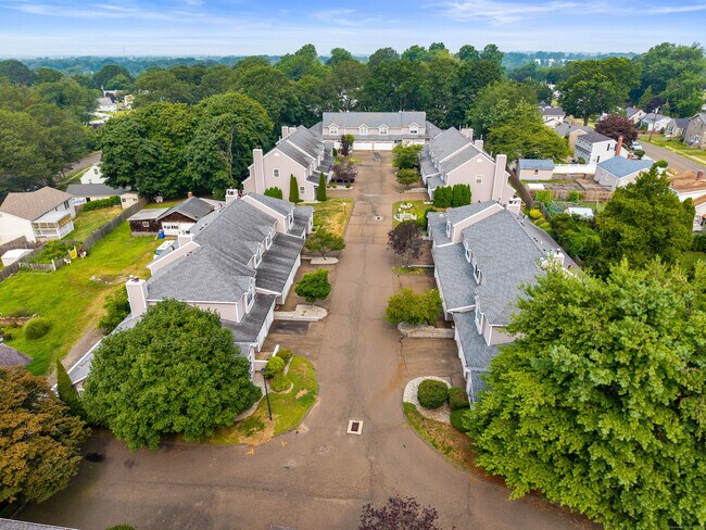 Building Photo - 96 Jones Hill Rd